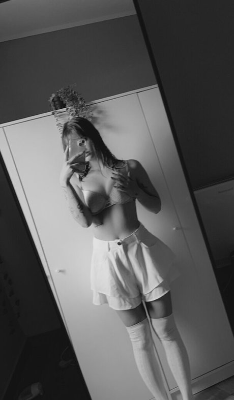 Lil Lau onlyfans nude porn