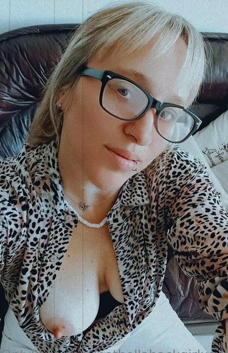 nothollabackgirlxoxo nudes leaked onlyfans