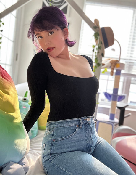 TheMishkaBear onlyfans leaks sex