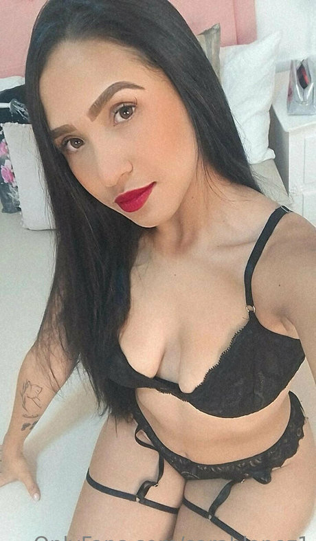 sarahlopez1 onlyfans photos