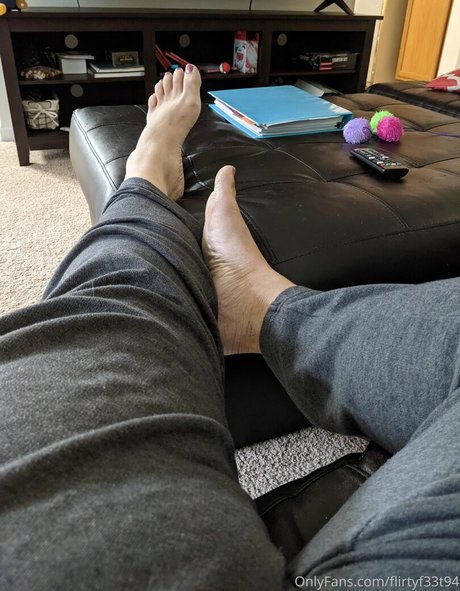 flirtyf33t94 only fans leaks