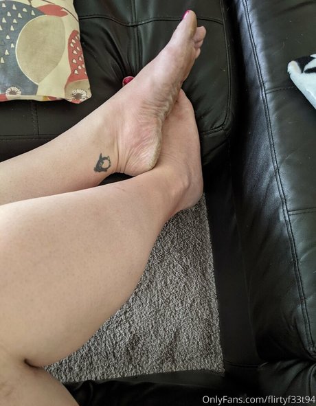 flirtyf33t94 onlyfans nudes leak