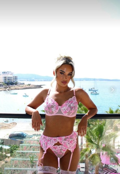 hxnnxhxxo onlyfans strip