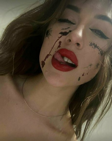 lanaginger vip topless onlyfans