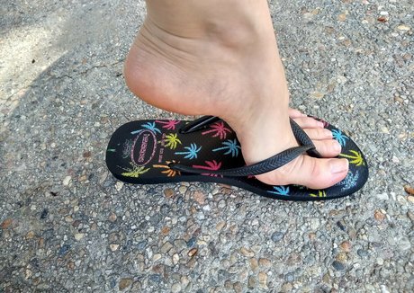 feeteaser only fans nude