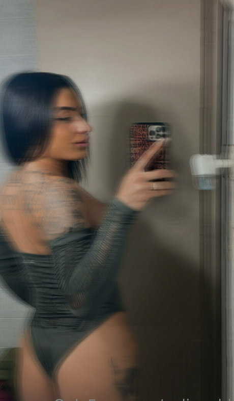 neliagold onlyfans sextape