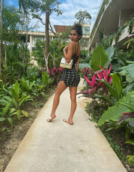 Alex Mara onlyfans content