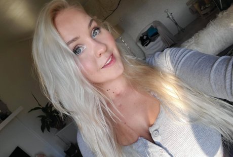 Emilia Linden onlyfans nude porn