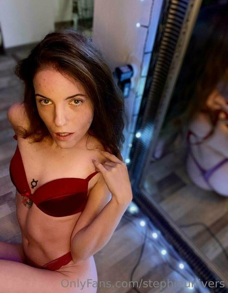 stephieunivers Profile pic