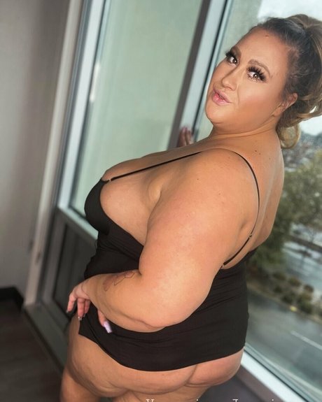 veronicajasmine onlyfans leaked tits