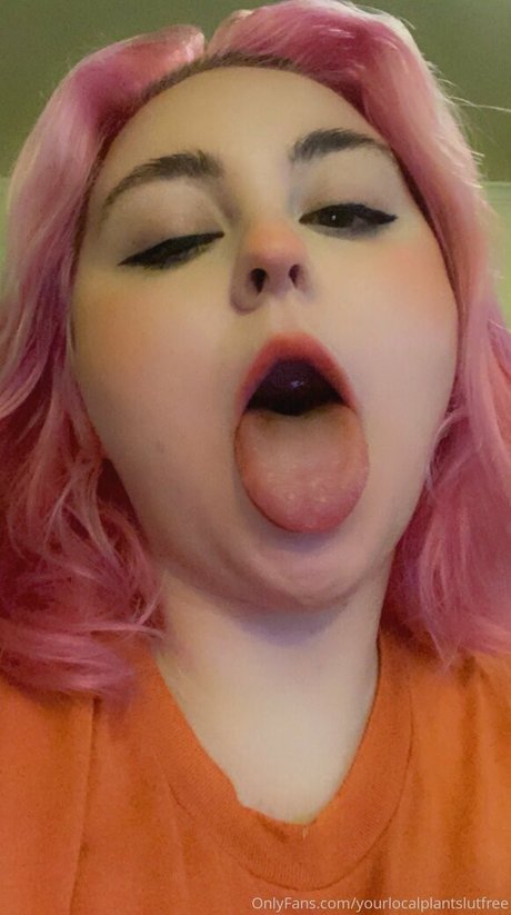 YourLocalPlantSlut onlyfans leakes