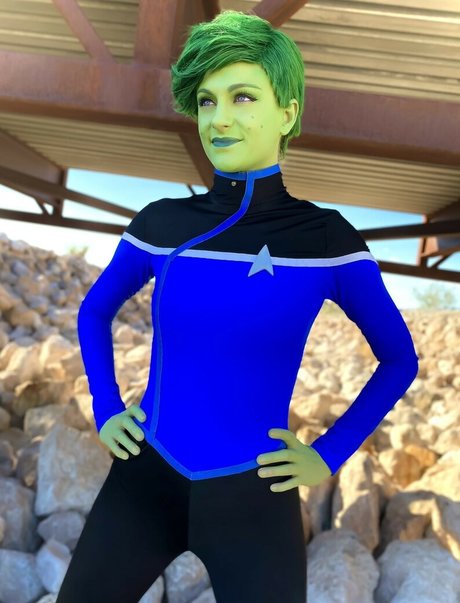 LuckyLemonCosplay onlyfans topless