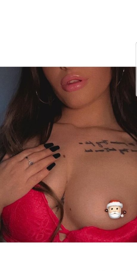 lilbadassxo onlyfans topless