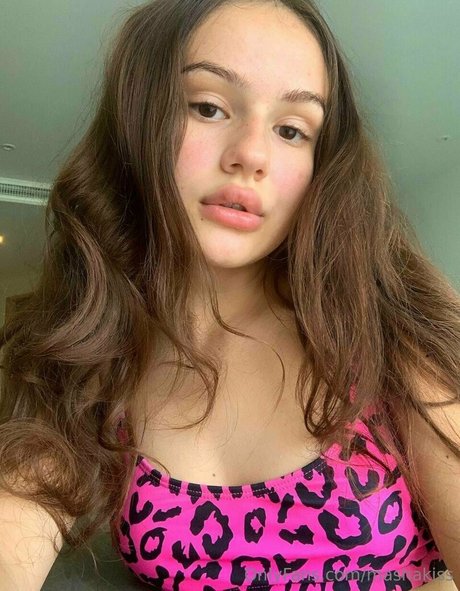 mashakiss pics onlyfans