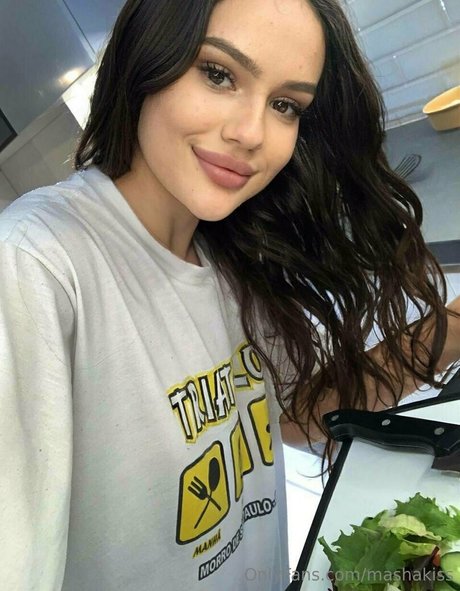 mashakiss onlyfans page