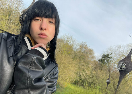 allyalden onlyfans topless