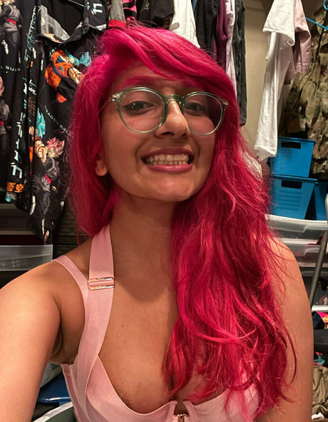 mom feet onlyfans naked selfie