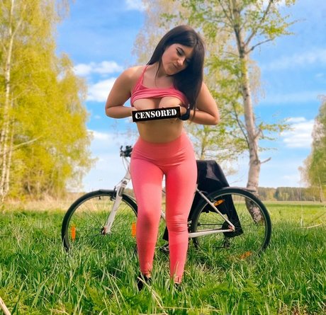 vivyenna onlyfans striptease