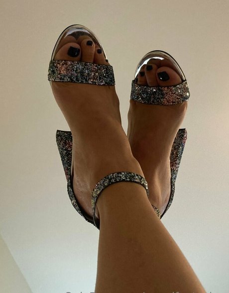 angelfootcakes onlyfans nude pictures