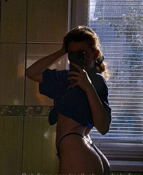 mollyshugarbabyfree sexy onlyfans