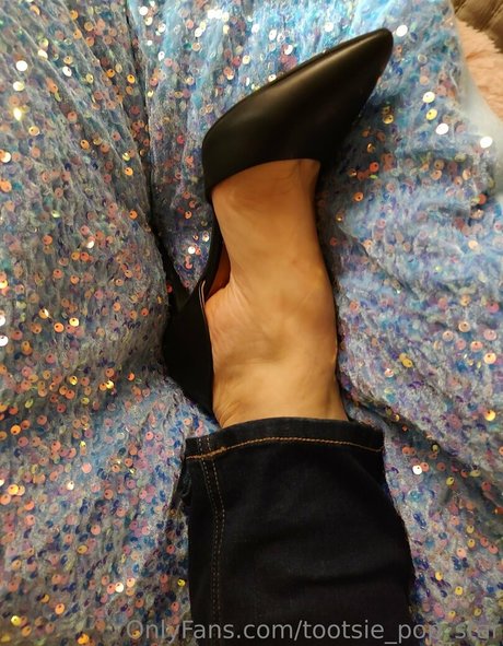 tootsie pop starr only fans photos