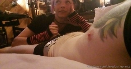 pinkplushieplants onlyfans archives