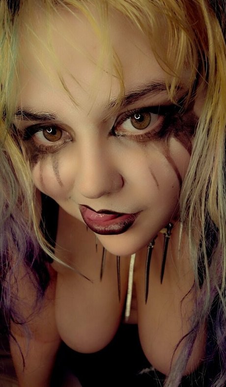 littledevilkitten onlyfans naked