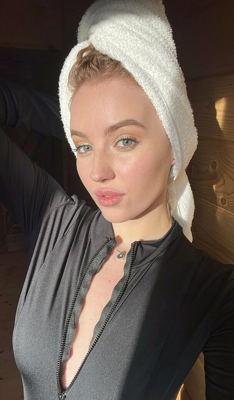 ashley boob desnuda onlyfans