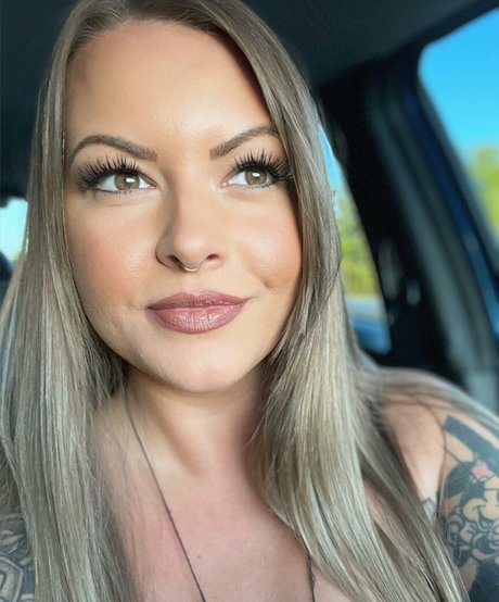 littleamyyyy onlyfans leaked nudes