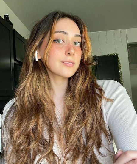 dianaoftherose only fans photos