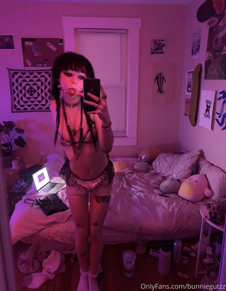 bunniegutzz onlyfans naked leaked