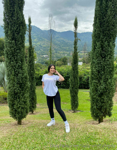 iamcamillalopez naked only fans