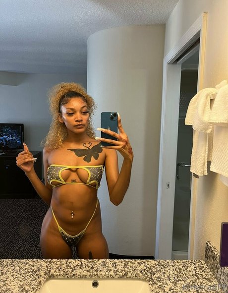 kimoraworldwide onlyfans star