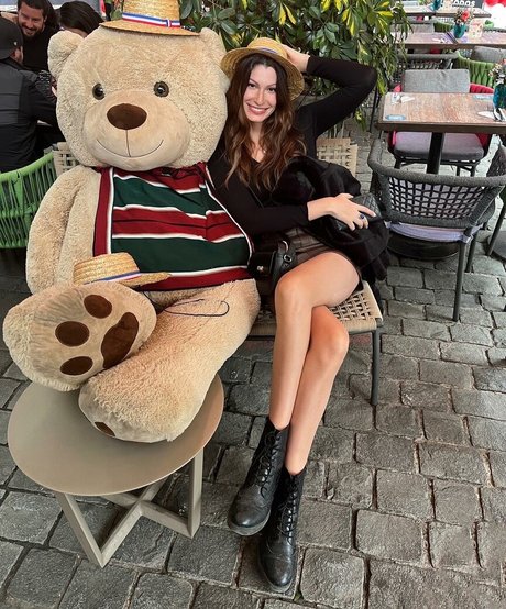 Kimberly Apasara Thomas onlyfans leaked dirtyship