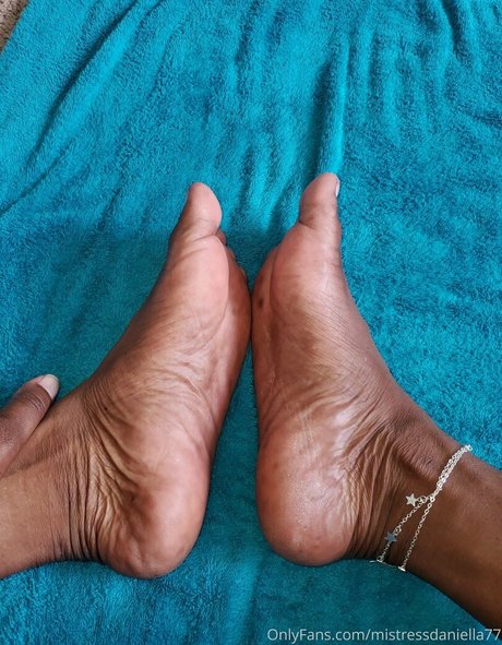 mistressdaniella77 onlyfans nude tits