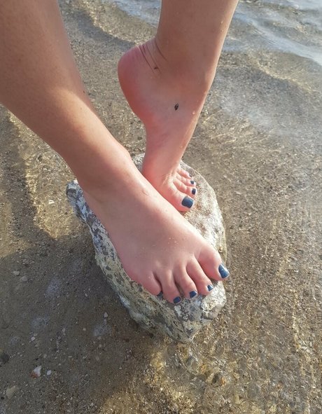 babylunafoot1 onlyfans leak porn