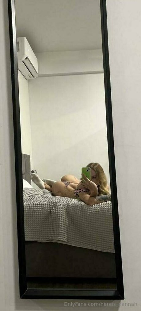hereis hannah naked onlyfans pics