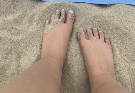 kenziessmallfeet onlyfans leaked