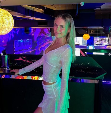 Sarah Lloyd naked leaked onlyfans