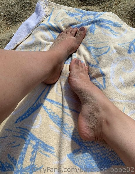 barefoot babe02 onlyfans leaked
