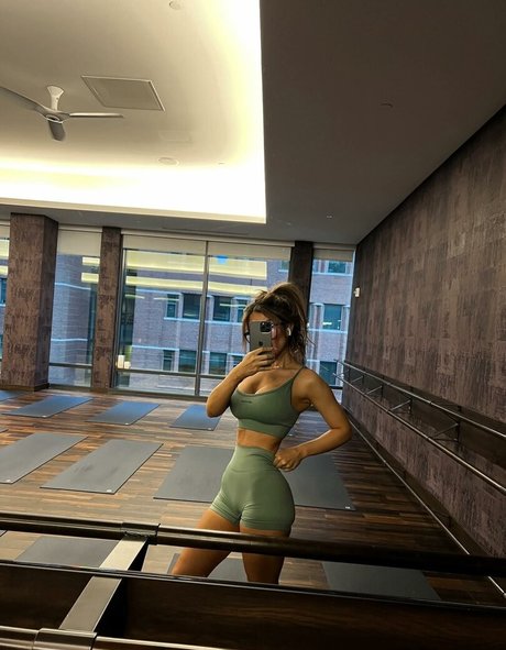 Milana Adamian only fans leaks porn