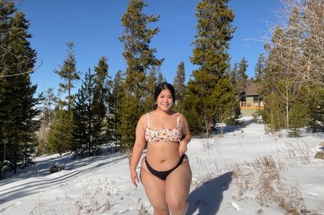 BellaBun Bo Bae onlyfans leak