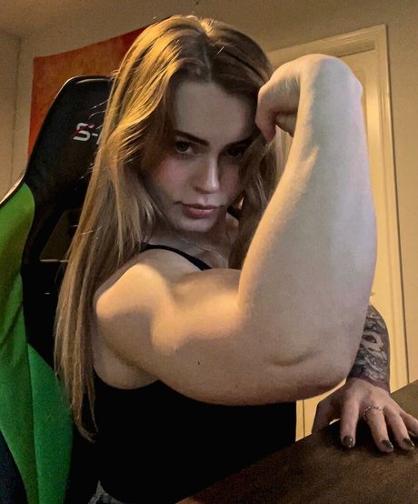 Ayshia Schisel onlyfans leak nude