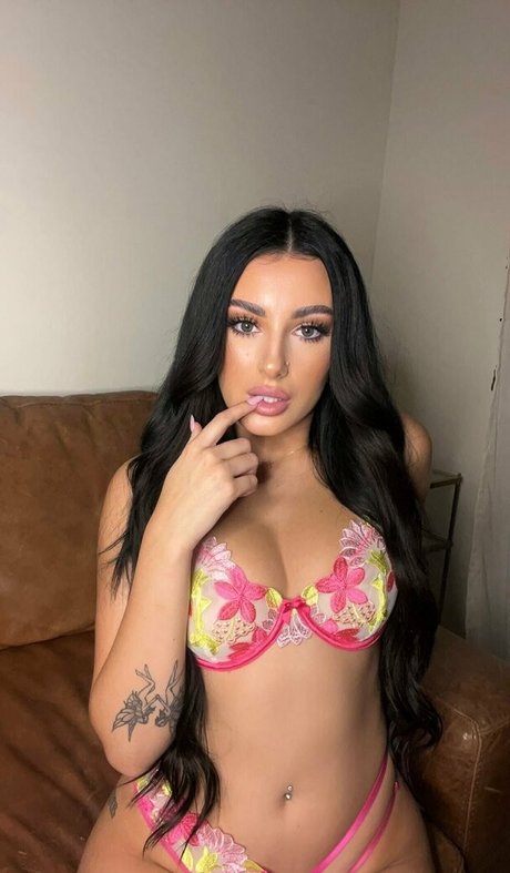 raelynn77 onlyfans creator