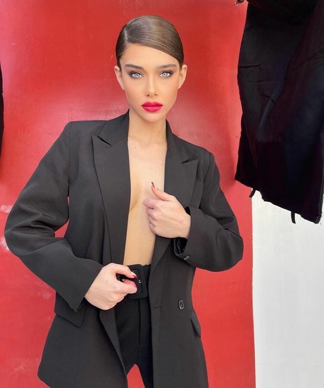 Milana Vino onlyfans pics leaked