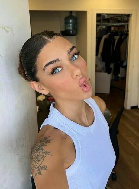 Milana Vino only fans photos