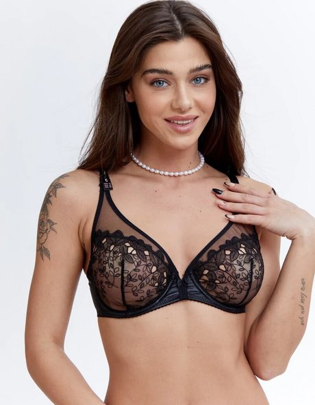 Milana Vino onlyfans images