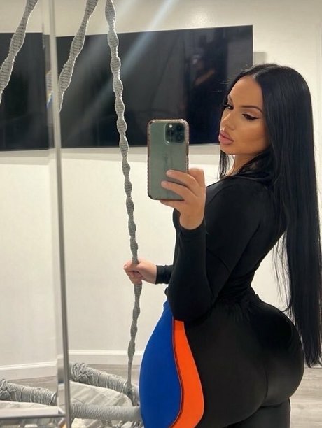 biancatoxic only fans photos