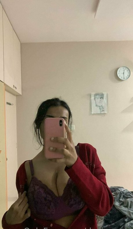 Desiaurora naked only fans