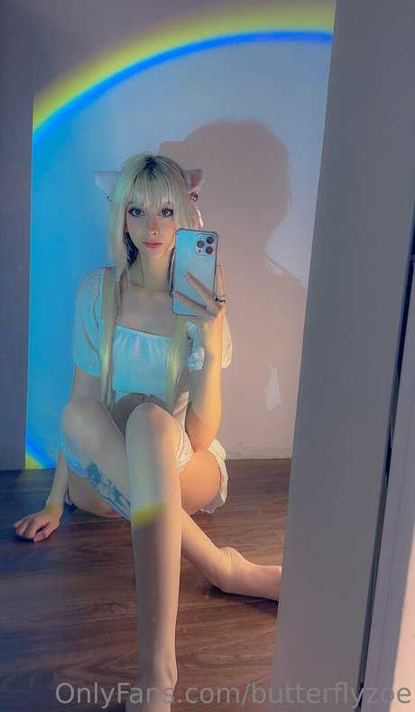 fvckzoe nude on onlyfans